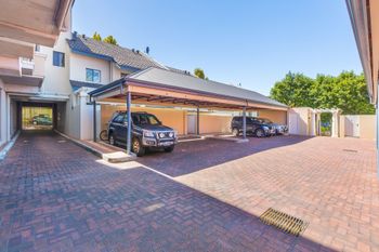 Luxurious Perth Townhouse - Port Augusta Accommodation 1