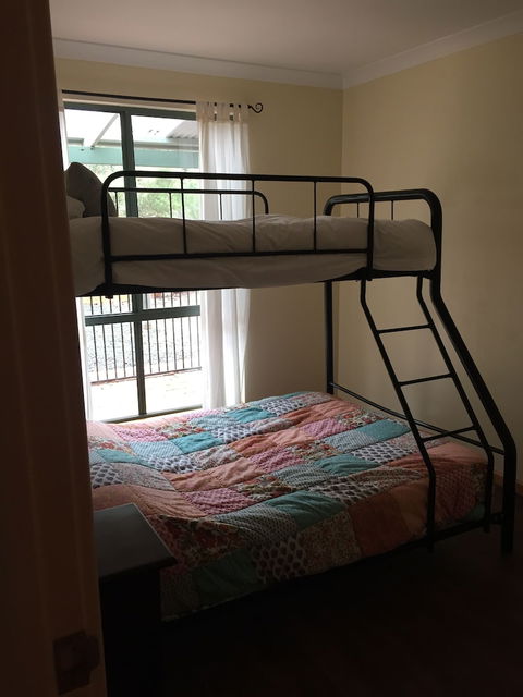 Silversprings Cottages - Port Augusta Accommodation 4
