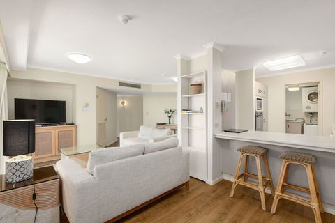 Cairns Oceanview At 181 The Esplanade (6) - Port Augusta Accommodation 4
