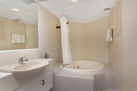 Cairns Oceanview At 181 The Esplanade (6) - Port Augusta Accommodation 6