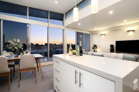 StayCentral Brunswick Penthouse - Port Augusta Accommodation 0