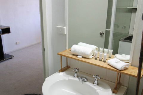 Razorback 1 - Razorback Plaza Jindabyne - Port Augusta Accommodation 1