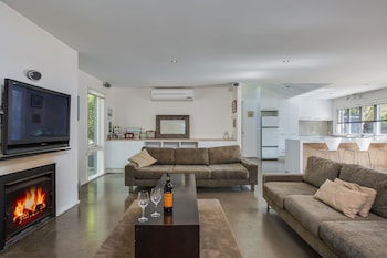 Portsea Place - Port Augusta Accommodation 1