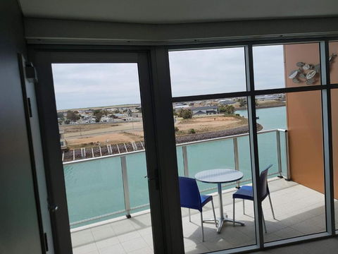 Ocean View Luxury Apartment & Suite - Port Augusta Accommodation 6