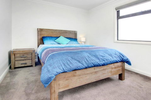 Rye Luxury Retreat - Port Augusta Accommodation 4