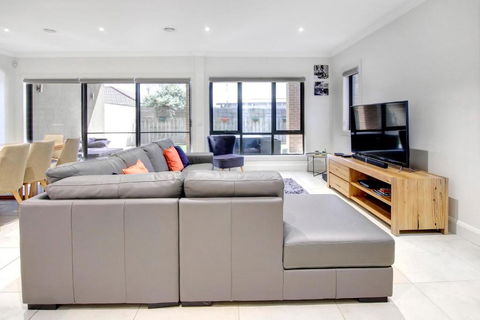 Rye Luxury Retreat - Port Augusta Accommodation 6