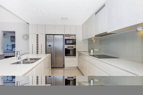 KINGSCLIFF OCEAN FRONT TERRACE 4 - Port Augusta Accommodation 3