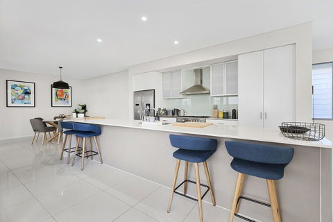 Cylinders Beach House At Salt Village - Port Augusta Accommodation 1