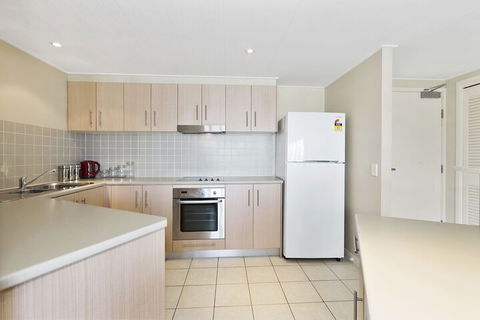 RESORT On The BEACH 4302 - Port Augusta Accommodation 3