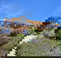 Dromaius 5 - Great Views of The Snowy Mountains - Port Augusta Accommodation