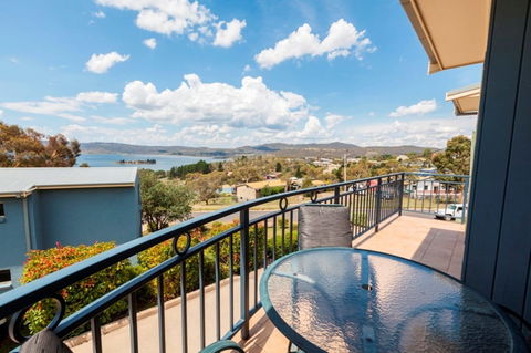 Torino 3 - Lake Jindabyne & Snowy Mountain Views - Port Augusta Accommodation 1