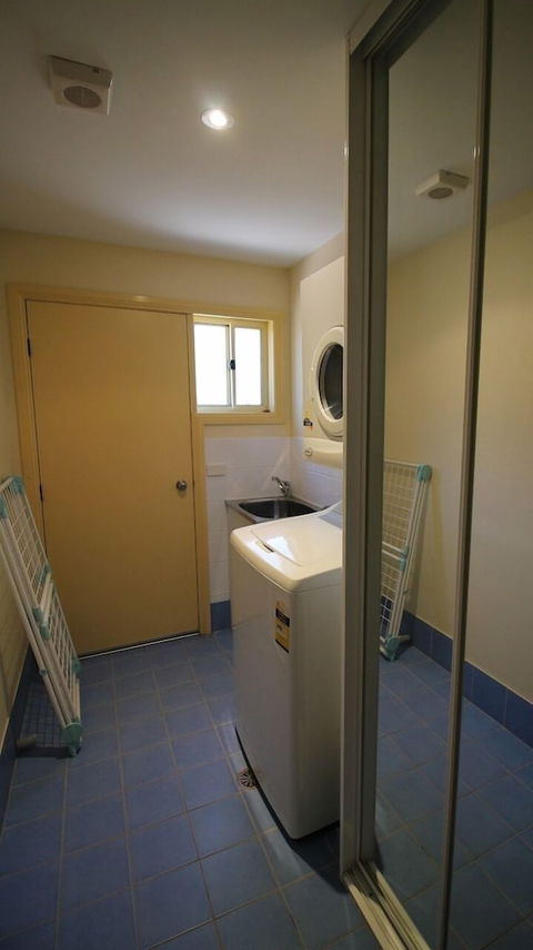 Torino 3 - Lake Jindabyne & Snowy Mountain Views - Port Augusta Accommodation 0