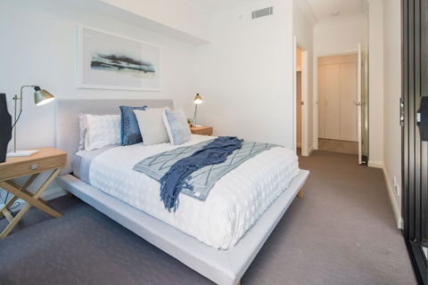 The Peninsula At Hope Island - Port Augusta Accommodation 4