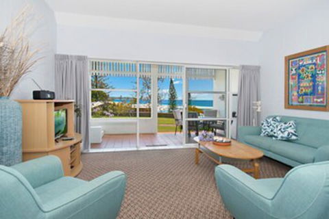 Quarterdeck Unit 2 Lennox Head - Port Augusta Accommodation 0
