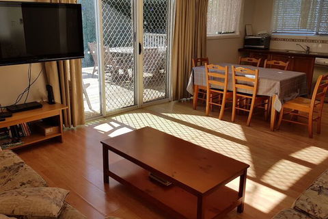 Charming, Private 3-Bedroom Cottage By The Bay - Port Augusta Accommodation 5