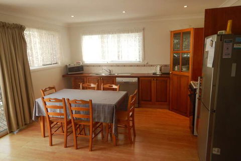 Charming, Private 3-Bedroom Cottage By The Bay - Port Augusta Accommodation 7