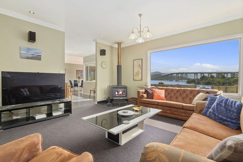 Manfield City Waterfront View Cottage - Port Augusta Accommodation 4