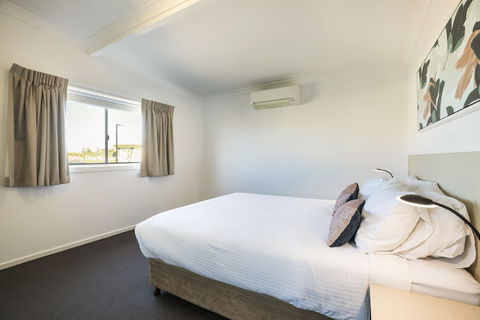 Nightcap At Golden Beach Tavern - Port Augusta Accommodation 1