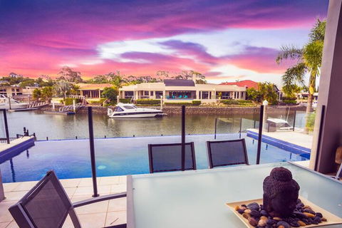 Indulgence On Bay Four - Port Augusta Accommodation 5