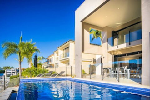 Indulgence On Bay Four - Port Augusta Accommodation 0