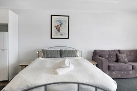 Snowy Studio - Port Augusta Accommodation 0