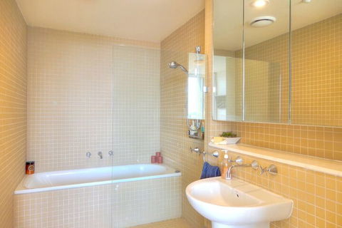 Beau Monde Apartments Newcastle - The York - Port Augusta Accommodation 6
