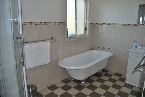 High Country Trail Rides & Farm Stay - Port Augusta Accommodation 7