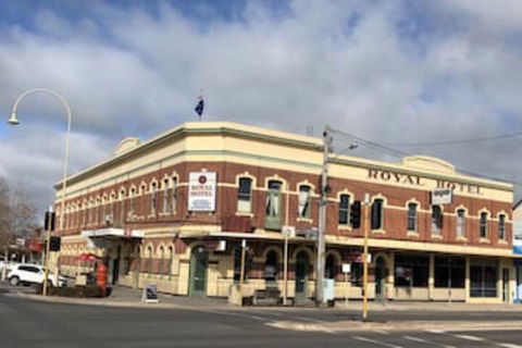 Royal Hotel - Port Augusta Accommodation 0