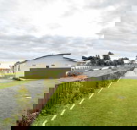 Wellington Lake Retreat - Port Augusta Accommodation