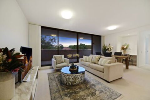 HomeHotel Spacious Luxury Apt Next To Shopping - Port Augusta Accommodation 0