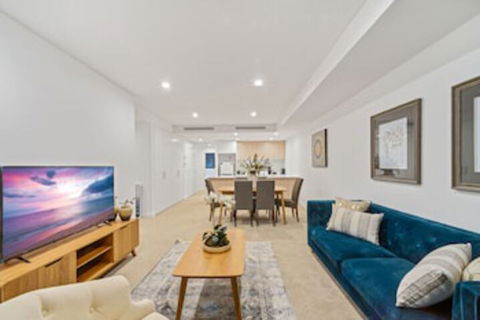 HomeHotel New & Comfort 3 Bedrooms - Port Augusta Accommodation 0