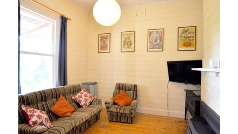 MY Fair Lady External Bathroom PET Friendly - Port Augusta Accommodation 5