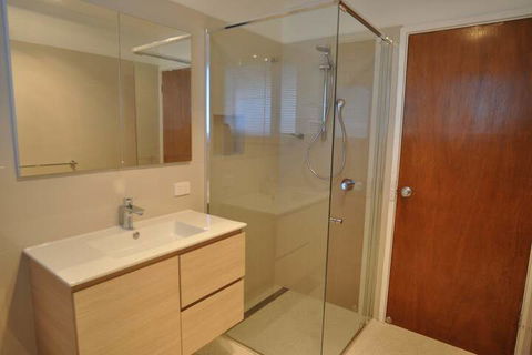 Salty Sands Meters From THE Beach Free Wifi - Port Augusta Accommodation 4