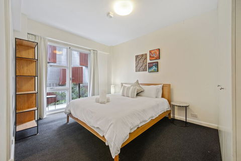 HomeHotel Urban Retreat In Secure Boutique Block - Port Augusta Accommodation 3