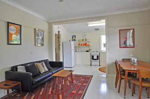 SEA Whispers Inlet Side - Port Augusta Accommodation 4