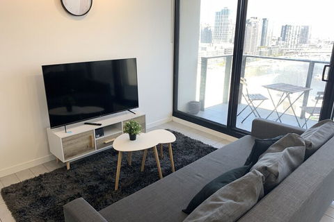 JC Water View Apartment On La Trobe - Port Augusta Accommodation 2