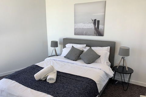 JC Water View Apartment On La Trobe - Port Augusta Accommodation 3