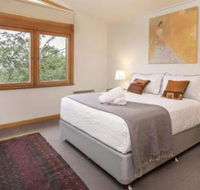 Alpine House Views over Lake Jindabyne  The Snowy Mountains - Port Augusta Accommodation