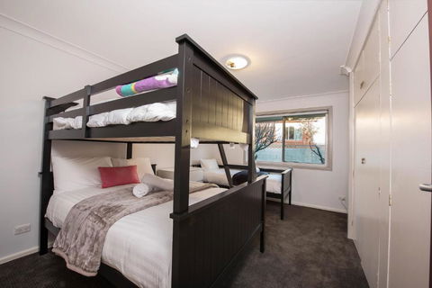 Gippsland Twelve Spacious & Central With Off Street Parking - Port Augusta Accommodation 6