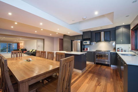Gippsland Twelve Spacious & Central With Off Street Parking - Port Augusta Accommodation 3