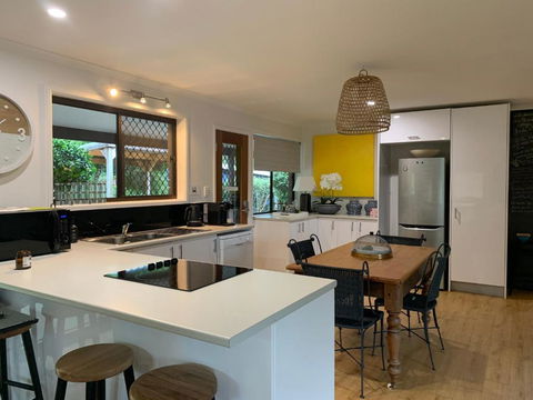 Maleny Arthouse Cottage - Port Augusta Accommodation 4