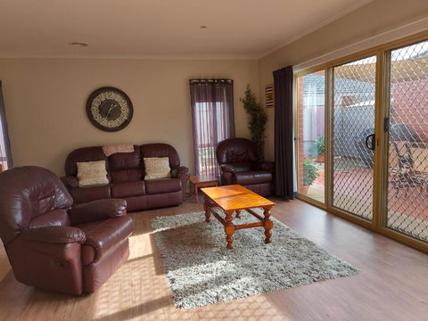 Annesley Central - Port Augusta Accommodation 4
