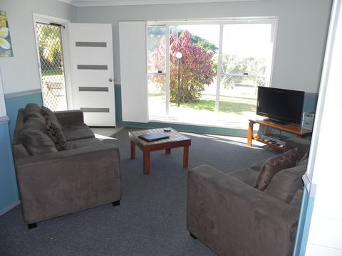 Leisure Lee Holiday Apartments - Port Augusta Accommodation 3