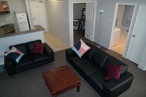 Duke's Apartments - Port Augusta Accommodation 6