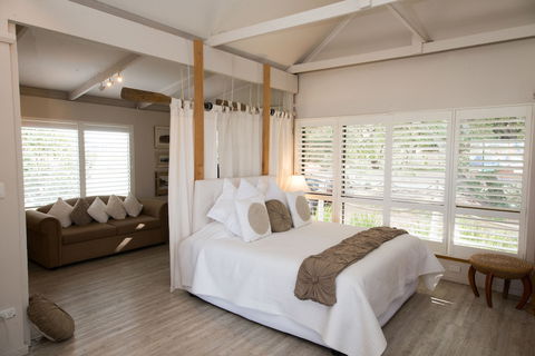 Boathouse - Birks River Retreat - Birks Harbour - Port Augusta Accommodation 6