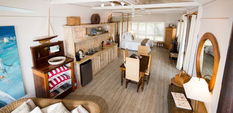 Boathouse - Birks River Retreat - Birks Harbour - Port Augusta Accommodation 2