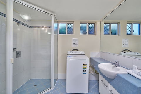 North Cove Waterfront Suites - Port Augusta Accommodation 4