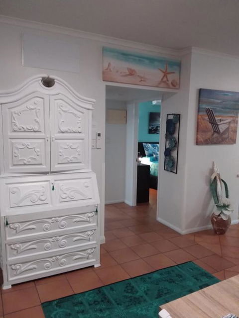 Jackies Holiday Apartment - Port Augusta Accommodation 5