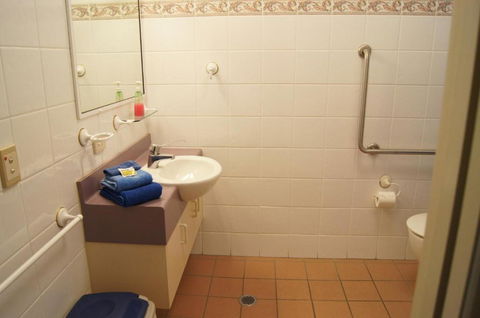 Accommodation On Denham - Port Augusta Accommodation 4
