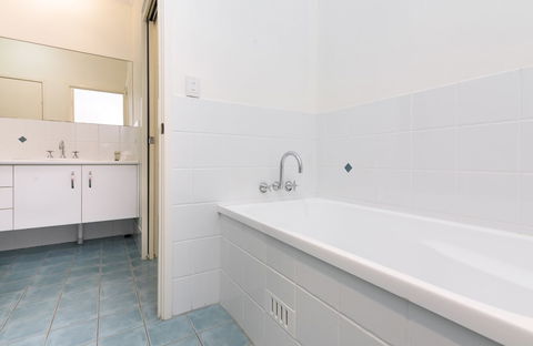 Six River - Port Augusta Accommodation 5